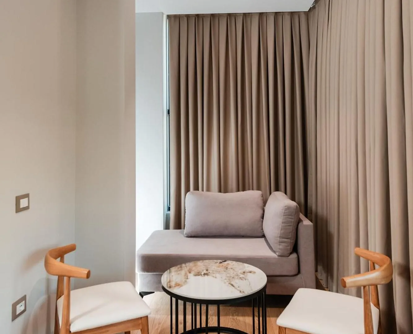 Troci Hotel Kamez 5*,  Albania
