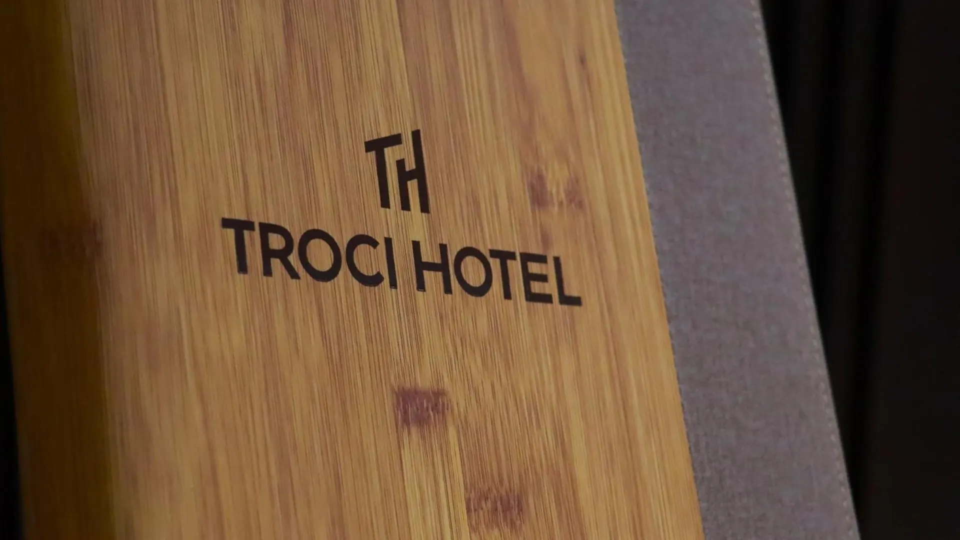 Troci Hotel Kamez