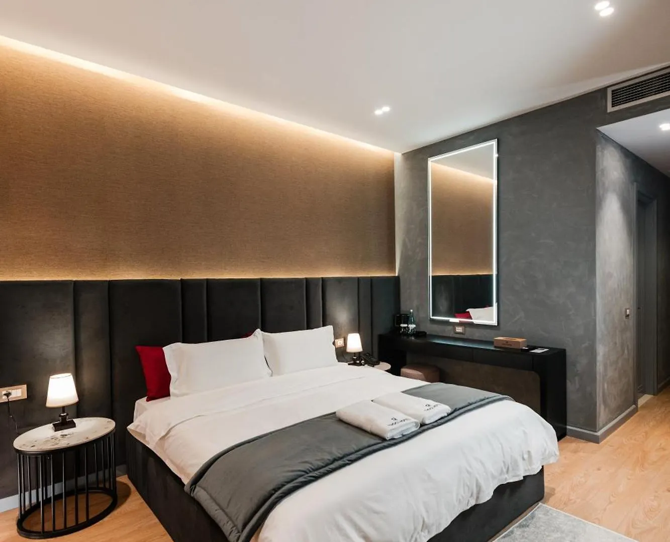 Troci Hotel Kamez Arnavutluk